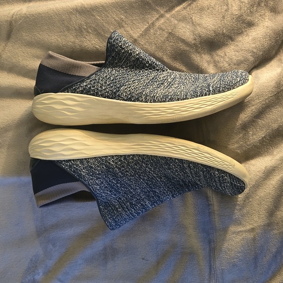 Skechers women's You Walk sneakers - Picture 3 of 8